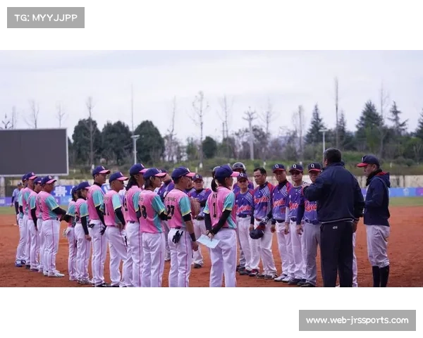 吕文生获“熊猫杯”慢投垒球华东分区赛优秀教练员