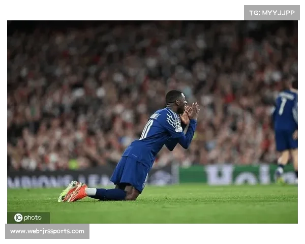 巴黎圣日耳曼3-0完胜里尔，登贝莱梅开二度