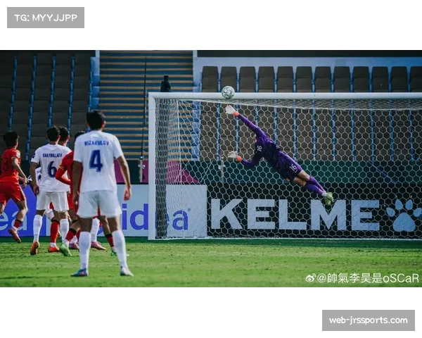 青岛西海岸主力门将李昊肋骨骨裂缺阵，中场核心彭欣力与张修维伤停